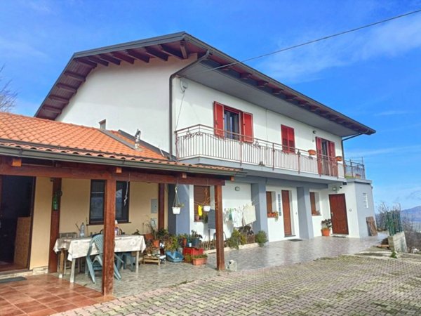 casa indipendente in vendita a Chiaravalle Centrale