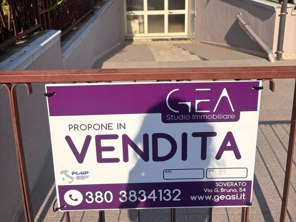 ufficio in vendita a Chiaravalle Centrale