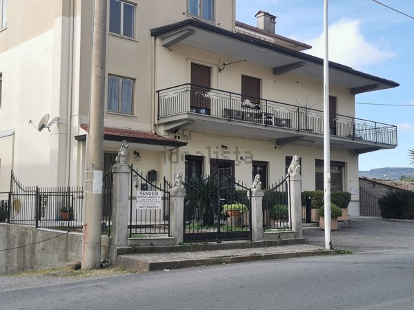 appartamento in vendita a Chiaravalle Centrale