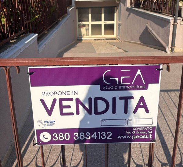 ufficio in vendita a Chiaravalle Centrale