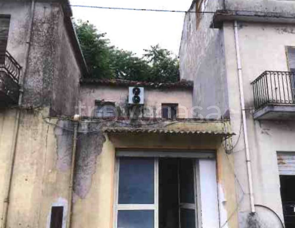 locale commerciale in vendita a Chiaravalle Centrale