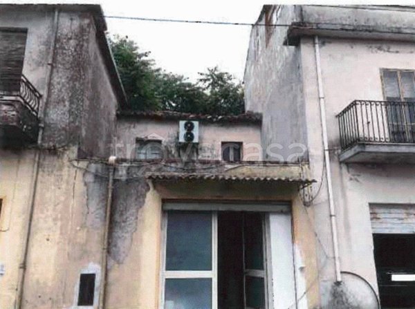 locale commerciale in vendita a Chiaravalle Centrale