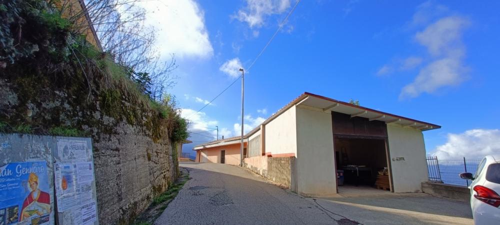 negozio in vendita a Conflenti