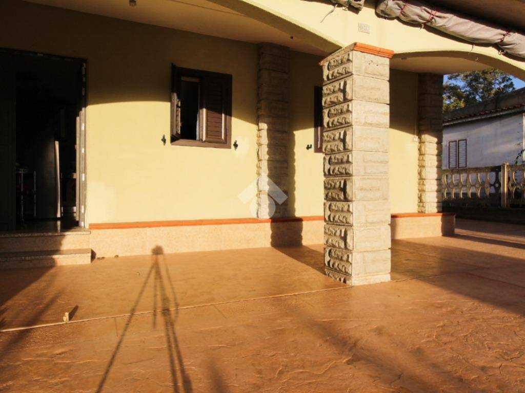 casa indipendente in vendita a Cropani
