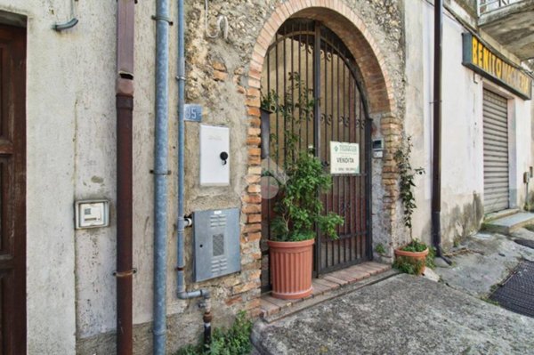 casa indipendente in vendita a Cropani