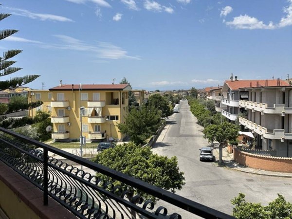 appartamento in vendita a Cropani in zona Cropani Marina