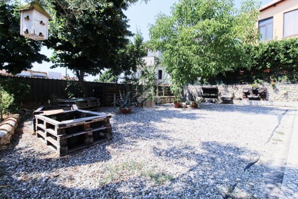 casa indipendente in vendita a Cropani