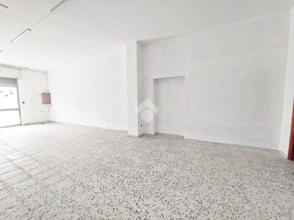 locale commerciale in vendita a Cropani in zona Cropani Marina