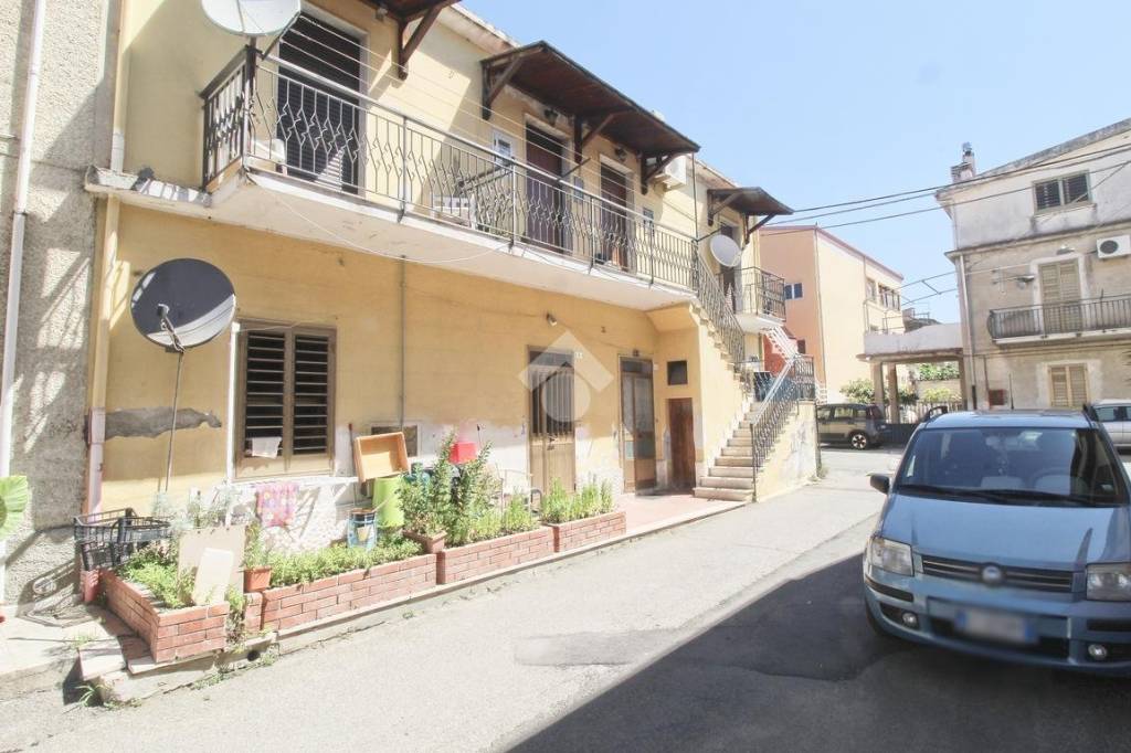 appartamento in vendita a Cropani in zona Cropani Marina