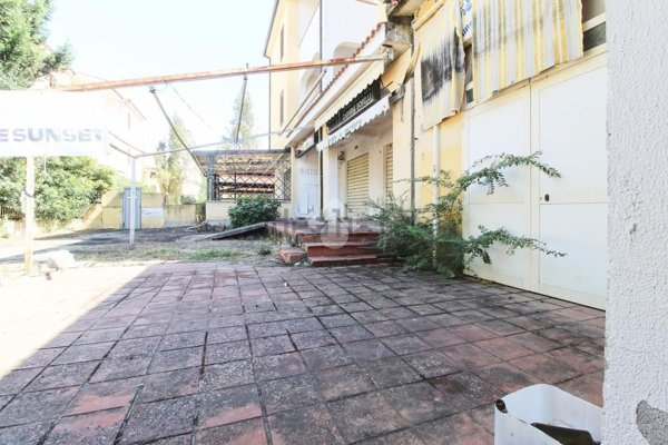 negozio in vendita a Cropani