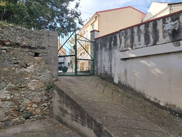 casa indipendente in vendita a Cropani
