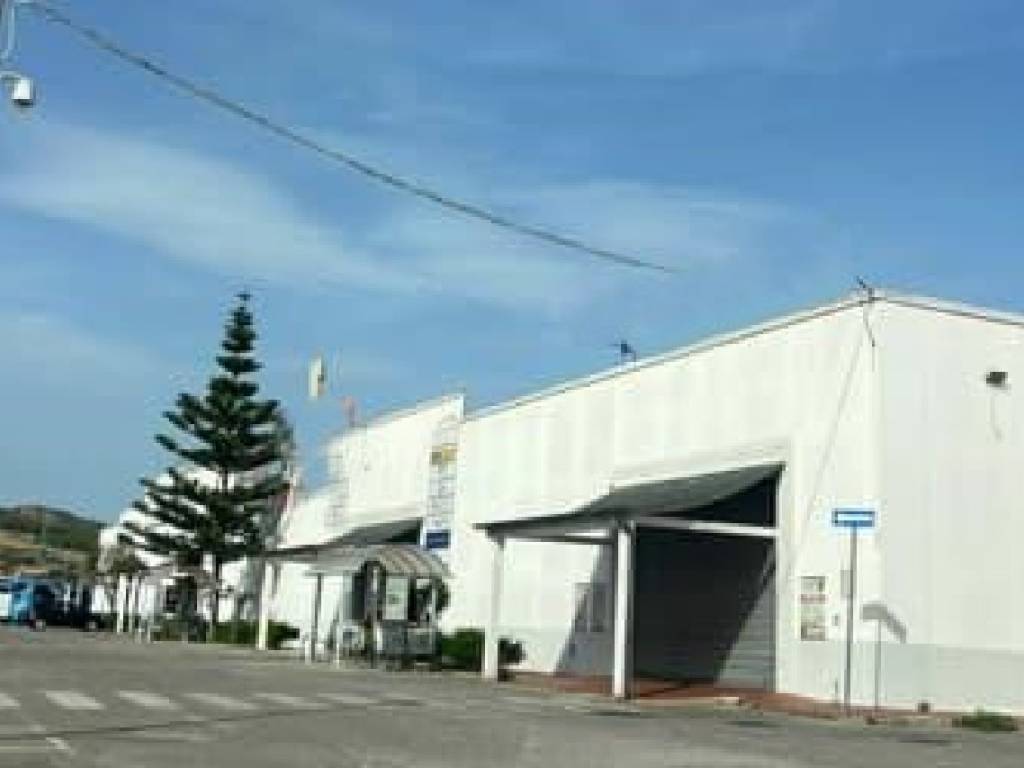 negozio in vendita a Cropani