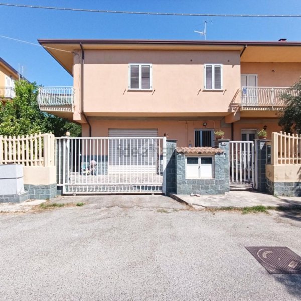 appartamento in vendita a Cropani