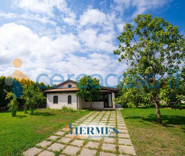 casa indipendente in vendita a Curinga in zona Acconia