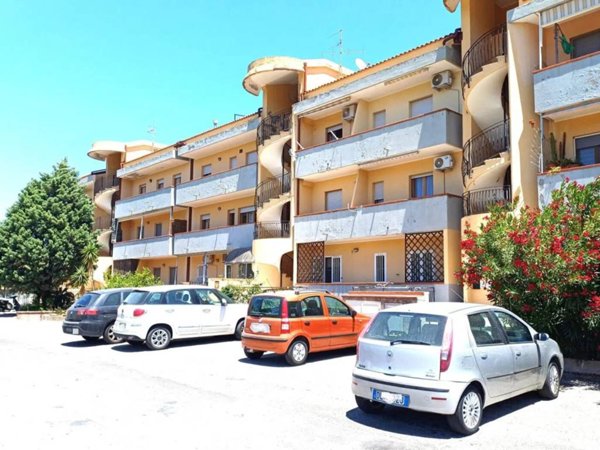 appartamento in vendita a Davoli