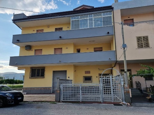appartamento in vendita a Davoli