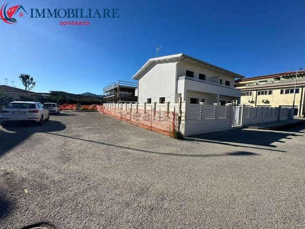 casa indipendente in vendita a Davoli