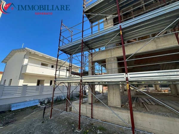 casa indipendente in vendita a Davoli