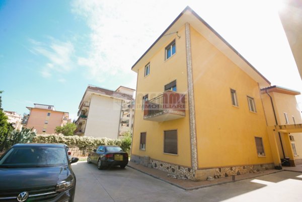 casa indipendente in vendita a Davoli