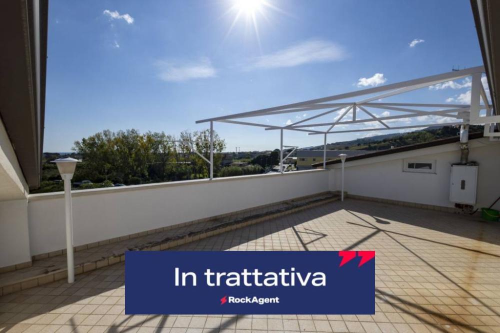 appartamento in vendita a Davoli