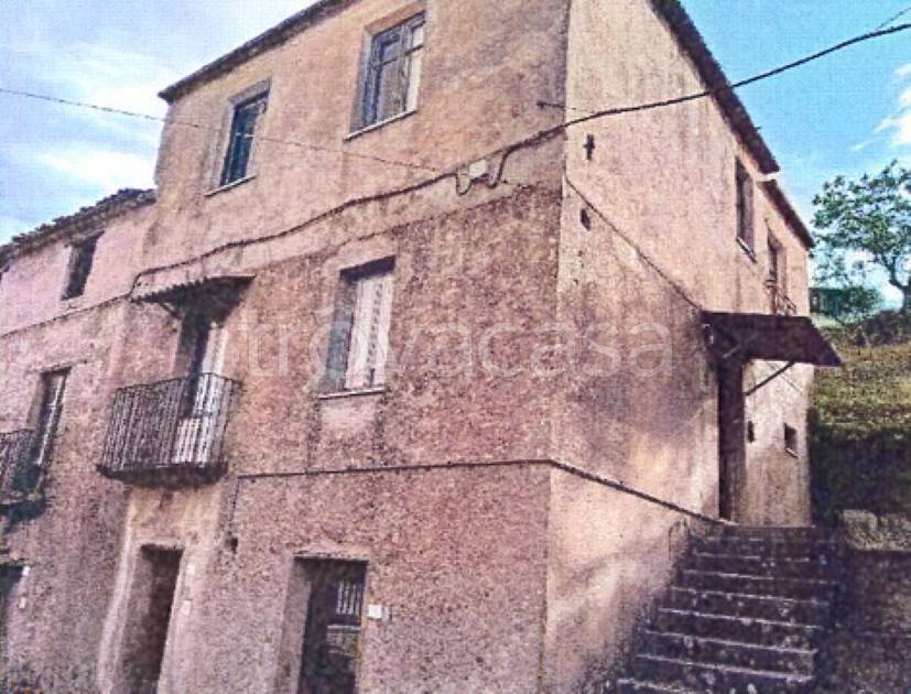 appartamento in vendita a Davoli