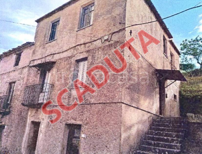 appartamento in vendita a Davoli