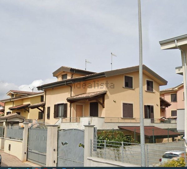 casa semindipendente in vendita a Davoli