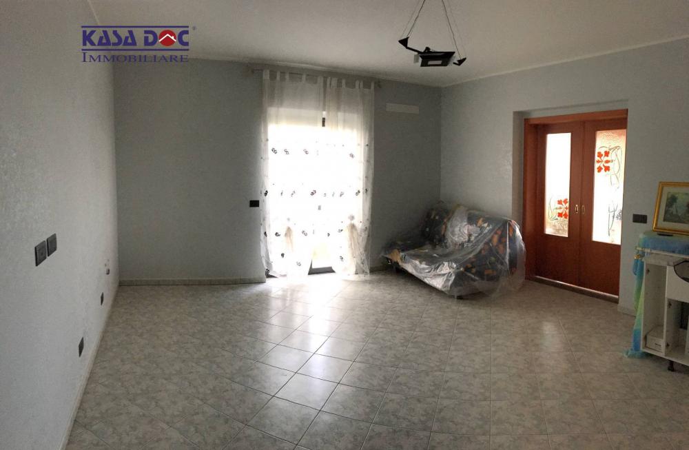 appartamento in vendita a Davoli