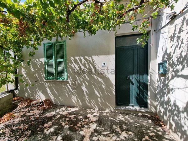 appartamento in vendita a Davoli