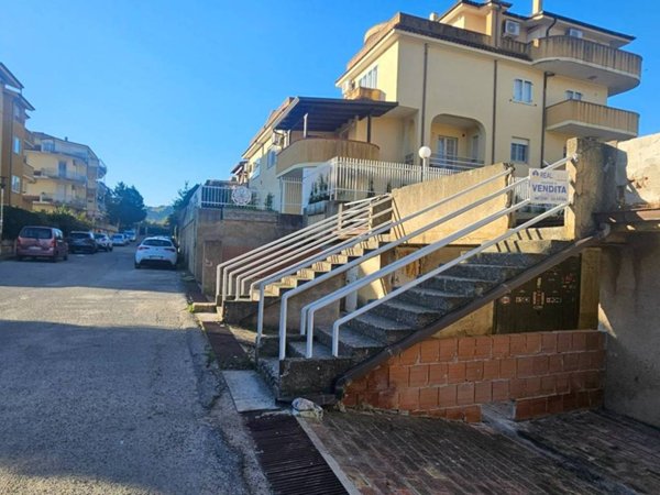 casa semindipendente in vendita a Davoli