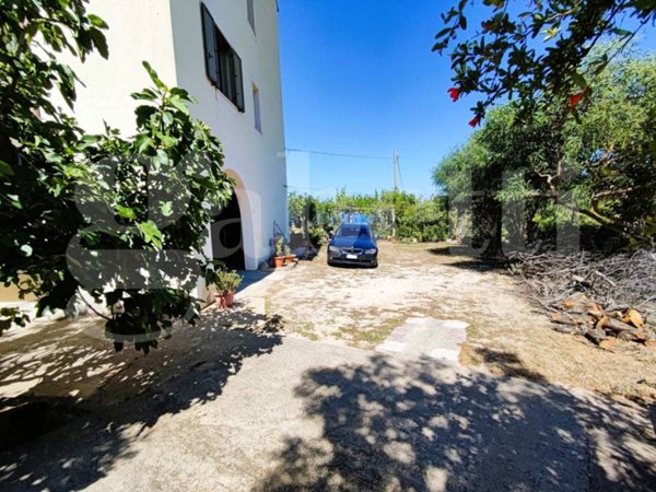intera palazzina in vendita a Davoli
