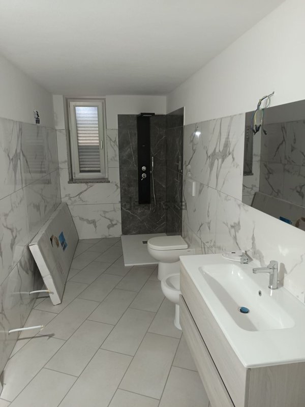 appartamento in vendita a Davoli