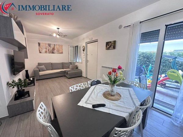 appartamento in vendita a Davoli