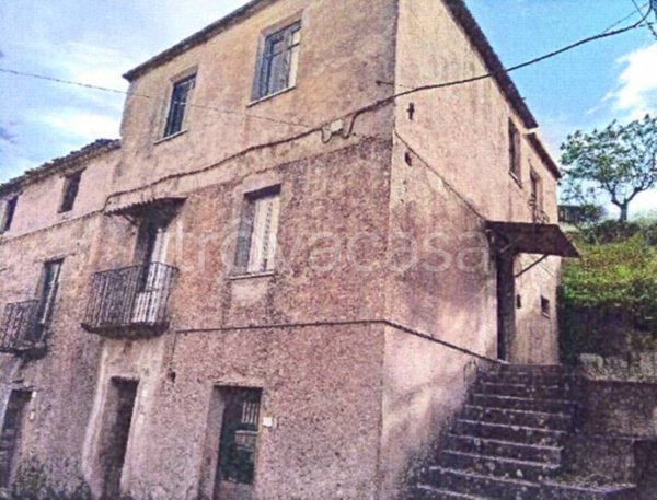 appartamento in vendita a Davoli