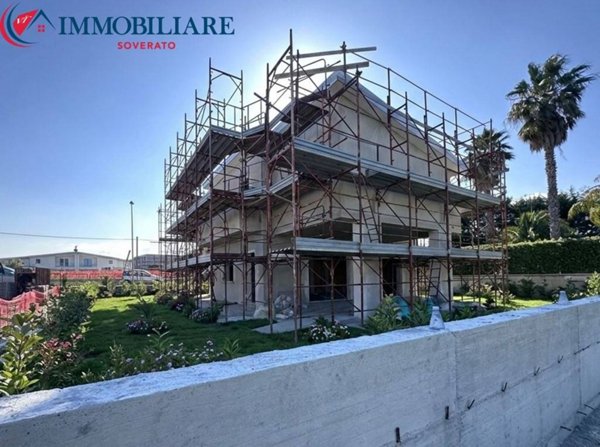 casa indipendente in vendita a Davoli