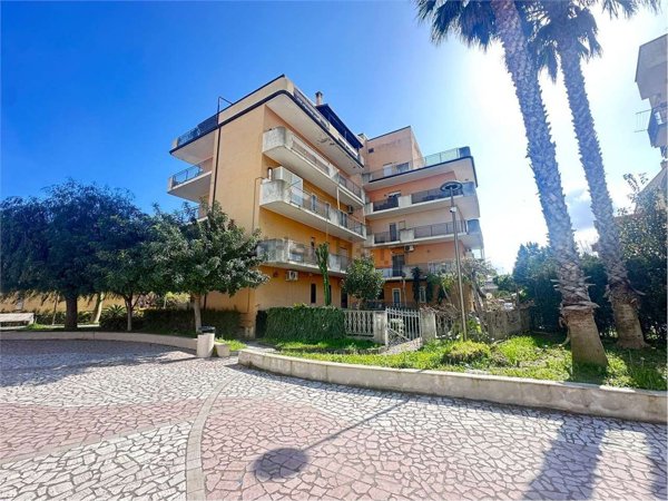 appartamento in vendita a Davoli