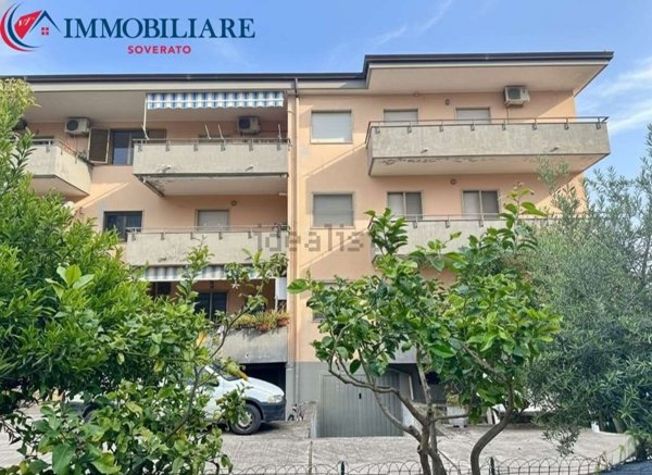 appartamento in vendita a Davoli