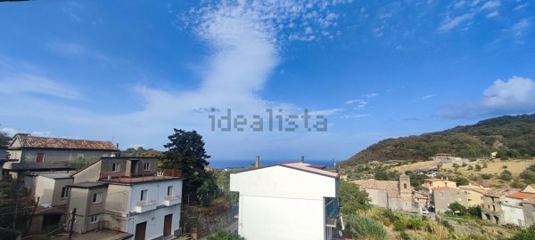 appartamento in vendita a Davoli