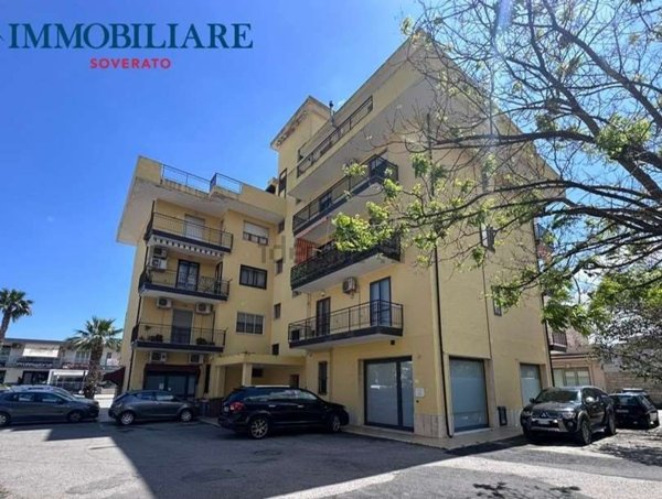 appartamento in vendita a Davoli