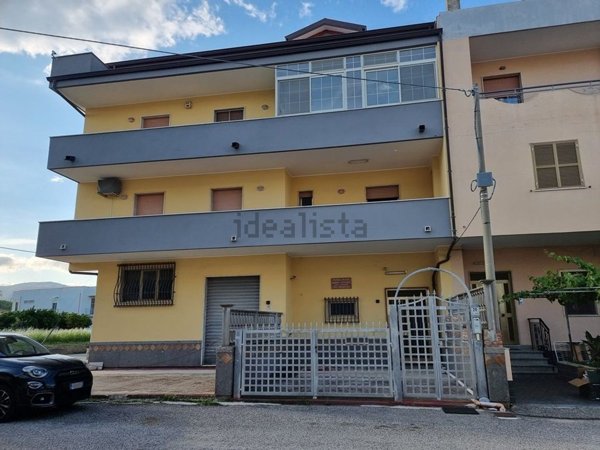 appartamento in vendita a Davoli