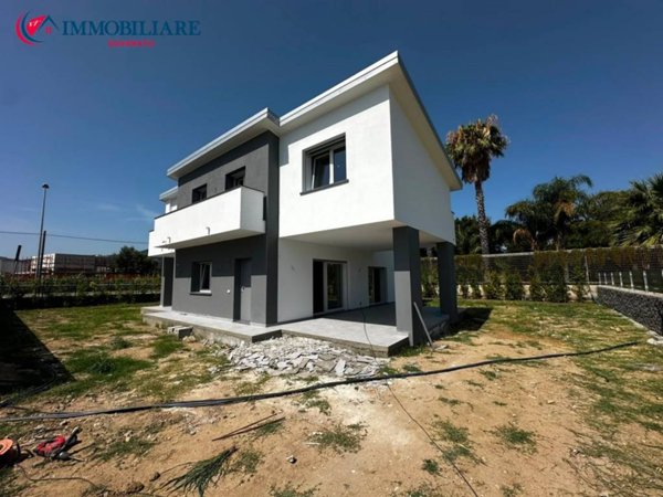 casa indipendente in vendita a Davoli