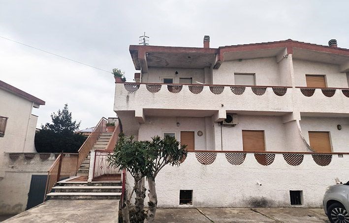 appartamento in vendita a Davoli