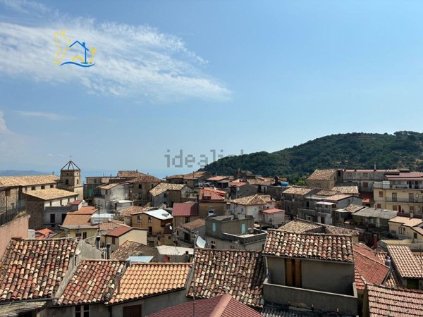 appartamento in vendita a Davoli