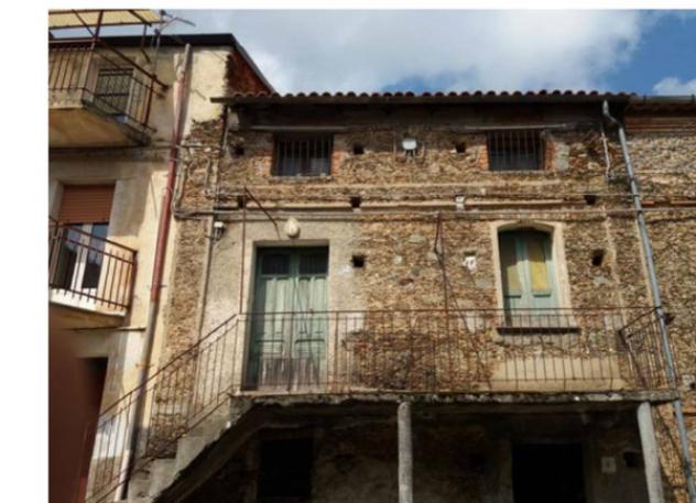 locale di sgombero in vendita a Decollatura in zona Tomaini