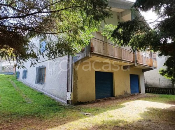 casa indipendente in vendita a Decollatura