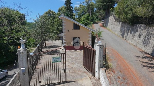 casa indipendente in vendita a Decollatura
