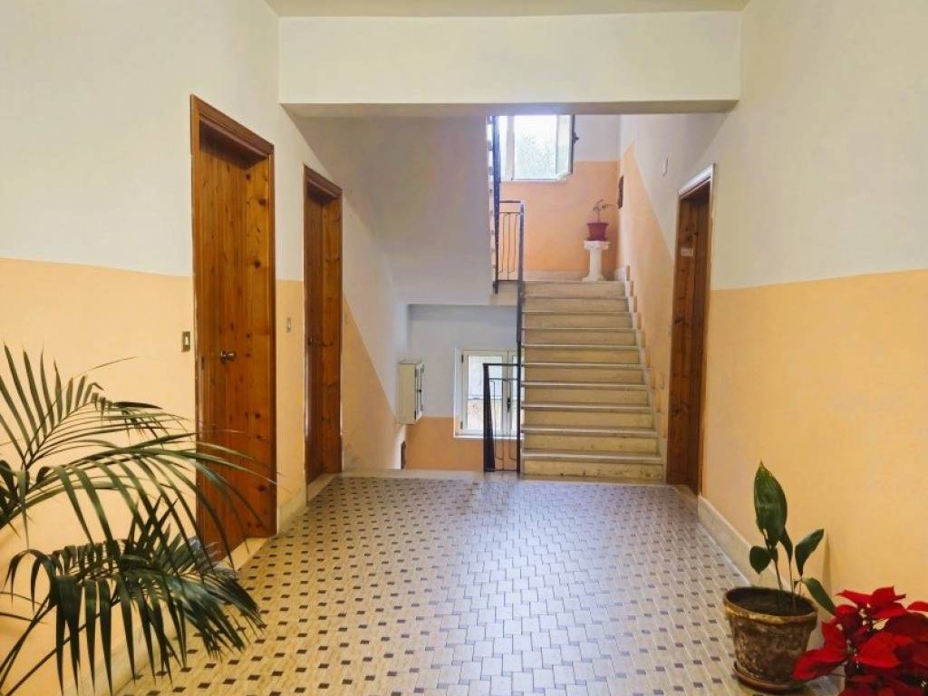 appartamento in vendita a Falerna