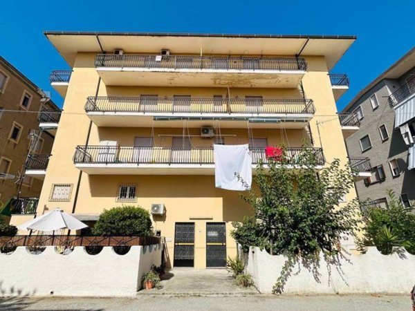 appartamento in vendita a Falerna in zona Falerna Scalo