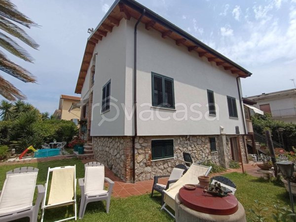 casa indipendente in vendita a Falerna in zona Falerna Scalo