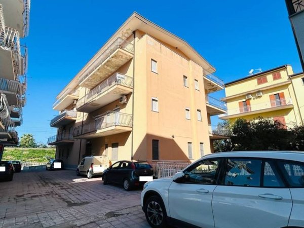 appartamento in vendita a Falerna in zona Falerna Scalo